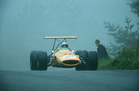 68DE-McLaren01