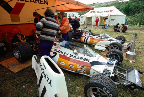 72FR-McLaren-Box