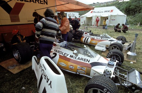 72FR-McLaren-Box
