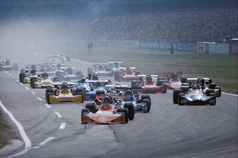 Start of the Jim Clark Revival race Hockenheim 1974, Formula 2 European Championship, with Hans-Joachim Stuck's March 742 in the lead