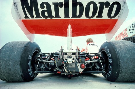 76GB-McLaren01