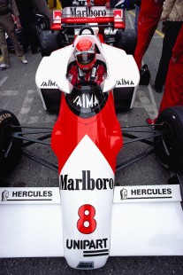 84MC-McLaren-05