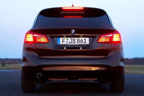 BMW-218i-AT-2015-08