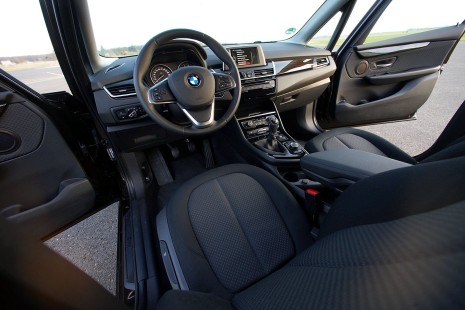 BMW-218i-AT-2015-24