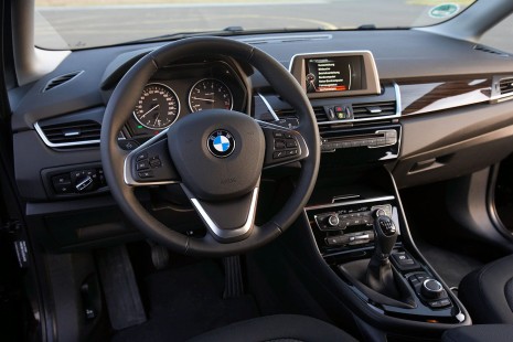 BMW-218i-AT-2015-27
