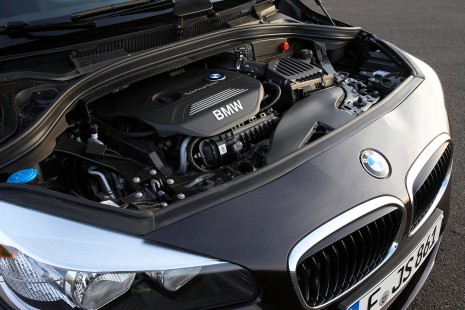 BMW-218i-AT-2015-33