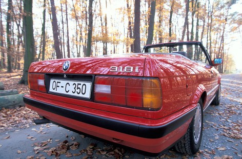 BMW-318i-Cabrio-1990-17