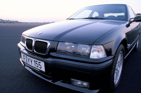 BMW-318ti_compact-1994-05