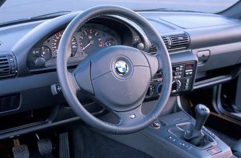 BMW-318ti_compact-1994-15