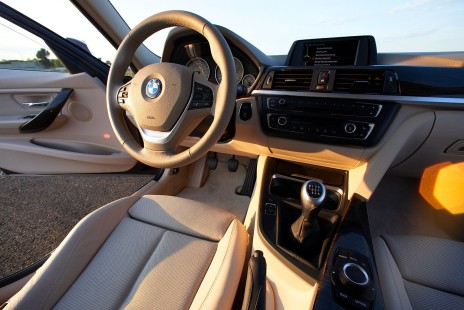 BMW-320d-Limo-2012-15