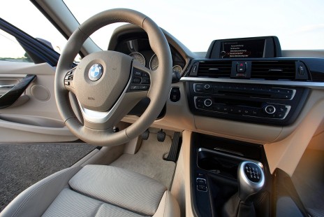 BMW-320d-Limo-2012-17