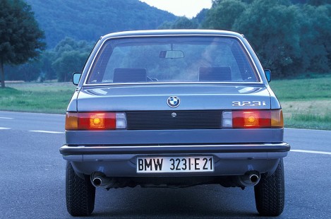BMW-323i-1978-04
