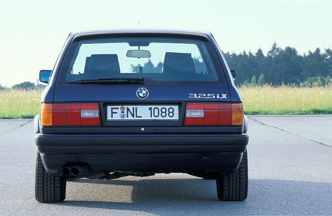 BMW-325iXtouring-1985-02