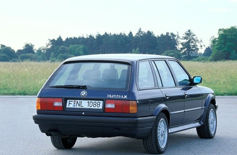 BMW-325iXtouring-1985-08
