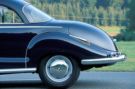 BMW-502Coupe-1954-25