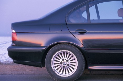 BMW-540i-1996-16
