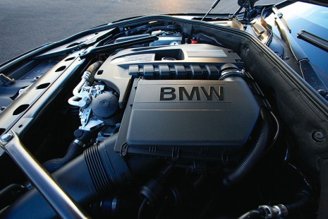 BMW-740i-2008-28