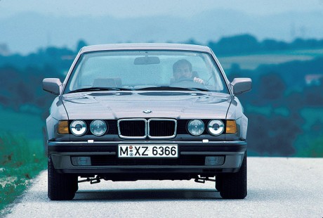 BMW-750iL-1987-03