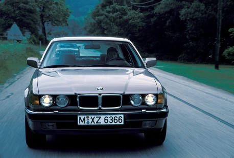 BMW-750iL-1987-05