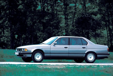 BMW-750iL-1987-09