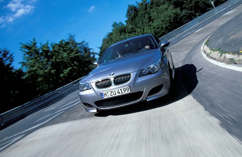 BMW-M5-2004-07