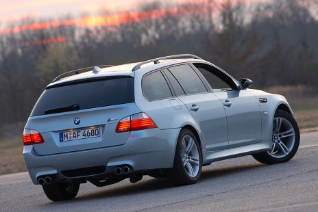 BMW-M5-Touring-2009-18
