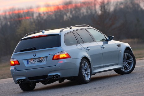 BMW-M5-Touring-2009-19
