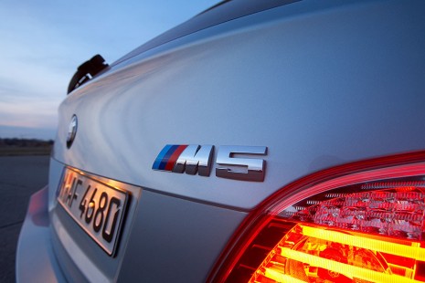 BMW-M5-Touring-2009-30