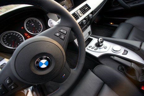BMW-M5-Touring-2009-43