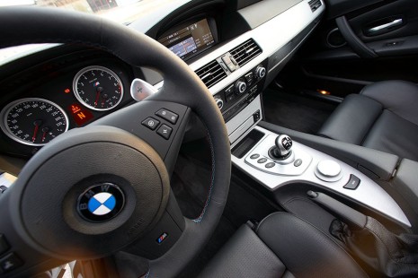 BMW-M5-Touring-2009-44