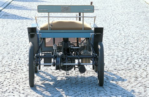 BMW-Wartburg-Motorwagen-1898-03