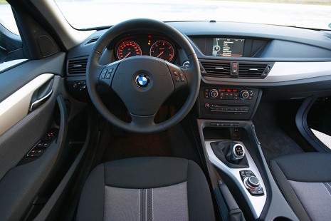 BMW-X1-s20d-2009-21