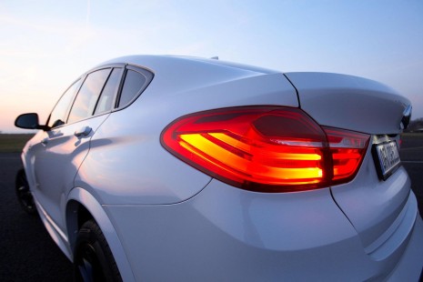 BMW-X4-35d-2015-20