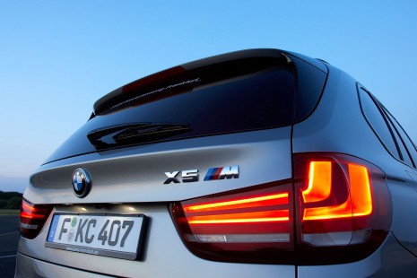 BMW-X5M-2015-26