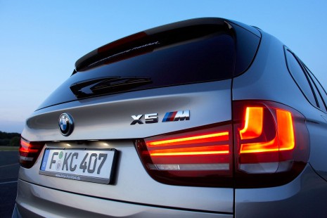 BMW-X5M-2015-27