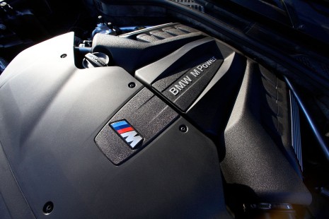 BMW-X5M-2015-46