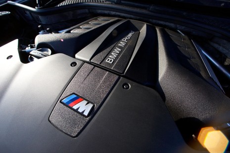 BMW-X5M-2015-47