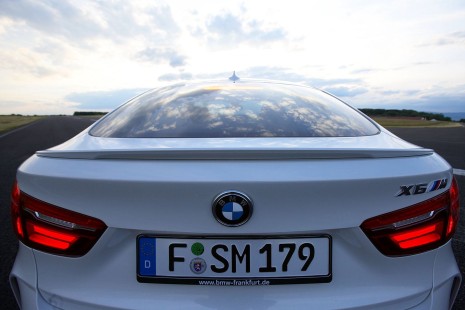 BMW-X6M-2015-05