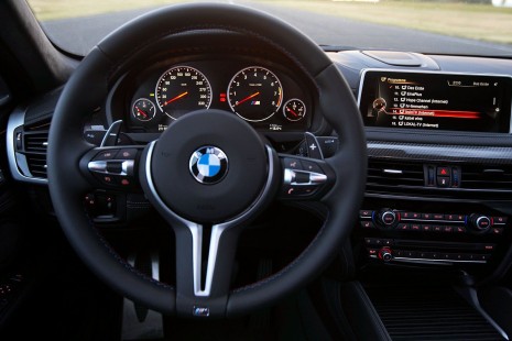 BMW-X6M-2015-35