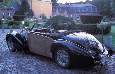 Bugatti-Typ57_Roadst#92F09C