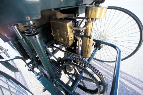 MB-Daimler-Stahlradwagen-1889-007