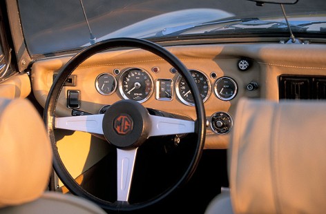 MGB-Roadster-1972-25