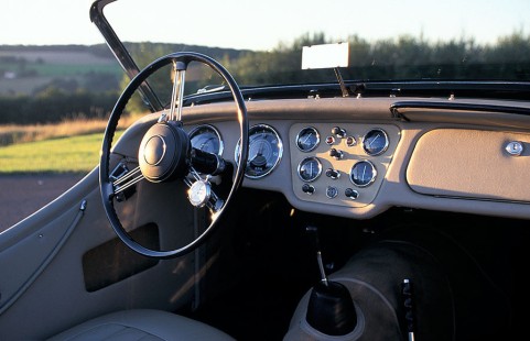 Triumph-TR2-1954-25